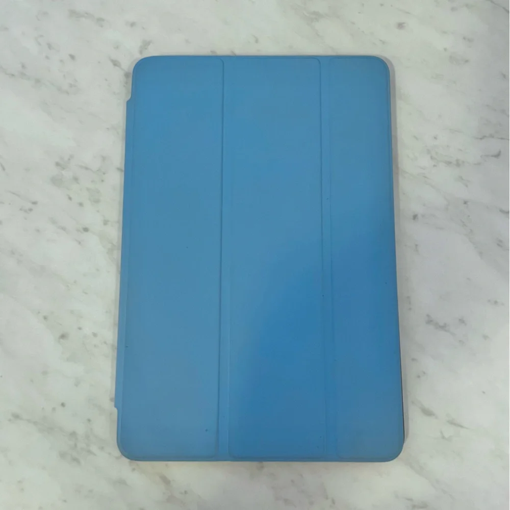 iPad Mini - model 2133 - Picture 4 of 5